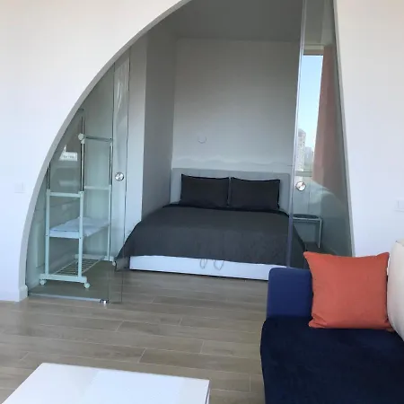 парус ап. №7 аркадия 26 жемчужина Apartment